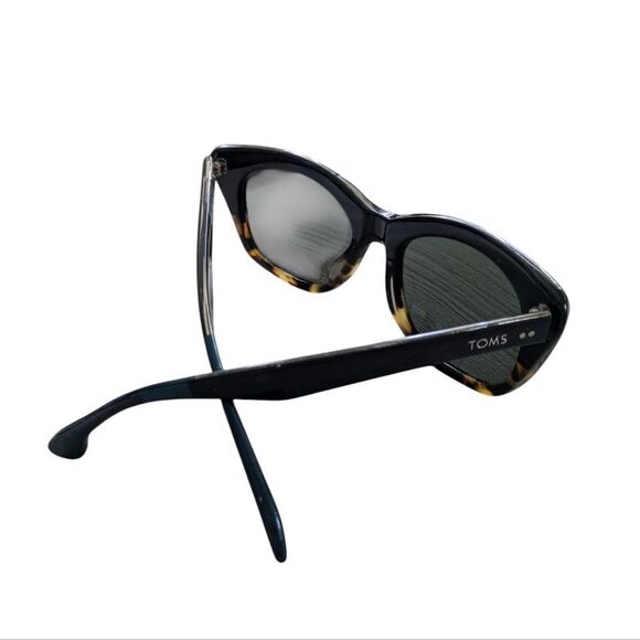Toms Tortoiseshell And Ombre Arms (Temples) Sunglasses - Picture 5 of 5